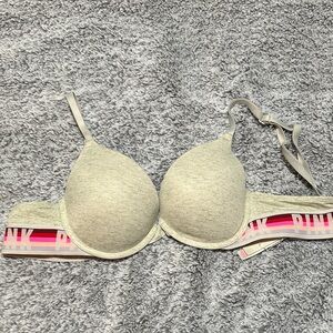 PINK Victoria's Secret Light Gray Bra with Pink Accents